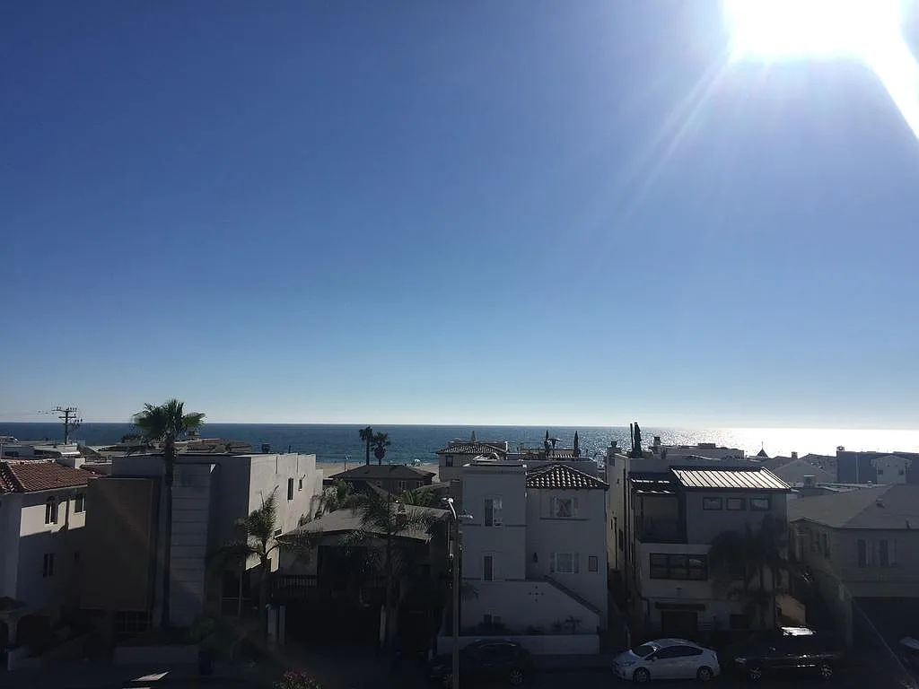 2100 Hermosa Ave — Photo 2