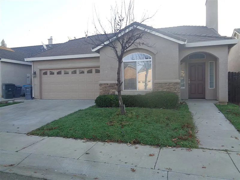1026 Martin Ct photo 1