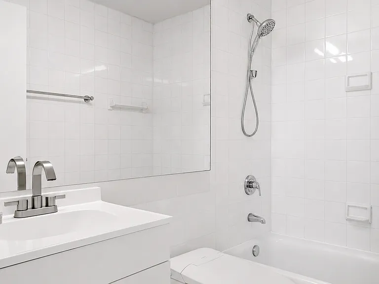 270 W 17th St #17G — Photo 12