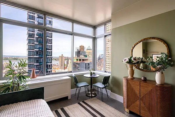 Rented by Greystar | media 38