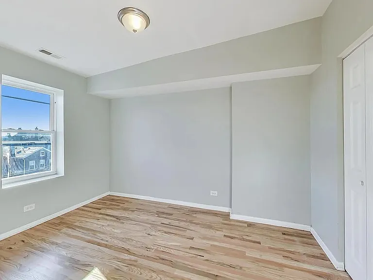 1525 W 17th St #4 — Photo 16
