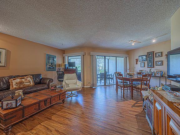 4th image of 5750 Camino Del Sol #202