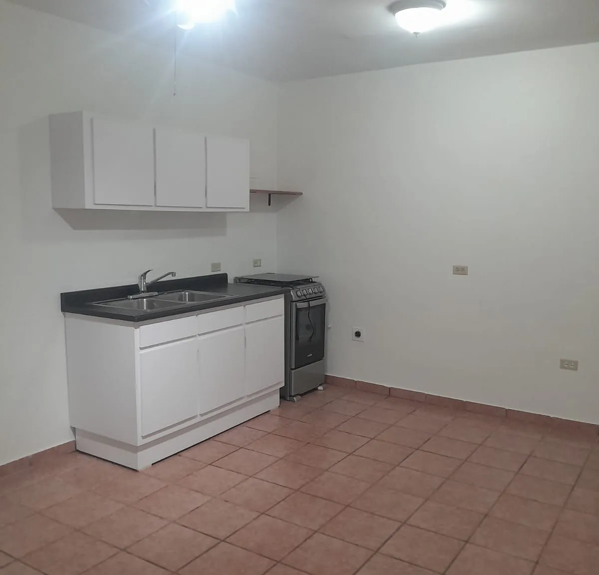 2 bed, 800 sqft, $850 — Photo 4