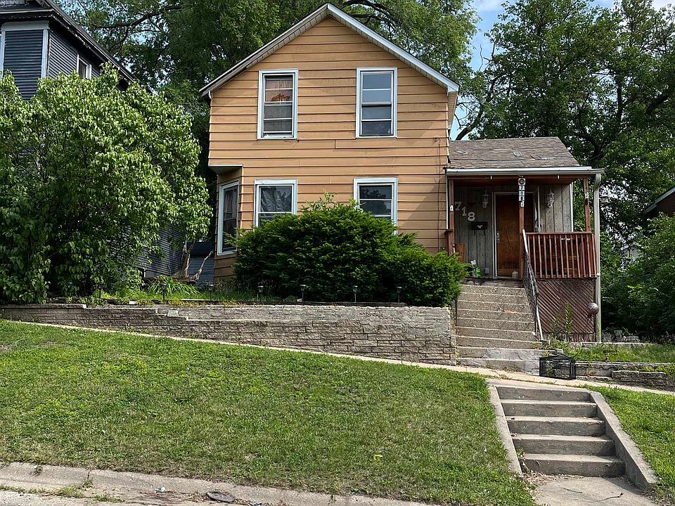2nd image of 718 10th Ave