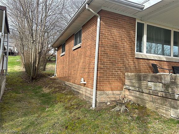 2nd image of 1618 Adams St
