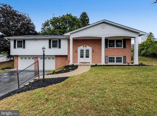 22 Sheffield Dr, Chambersburg, PA 17201