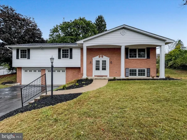 22 Sheffield Dr, Chambersburg, PA 17201