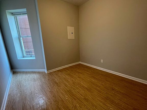 5th image of 951 S Brook St APT 1