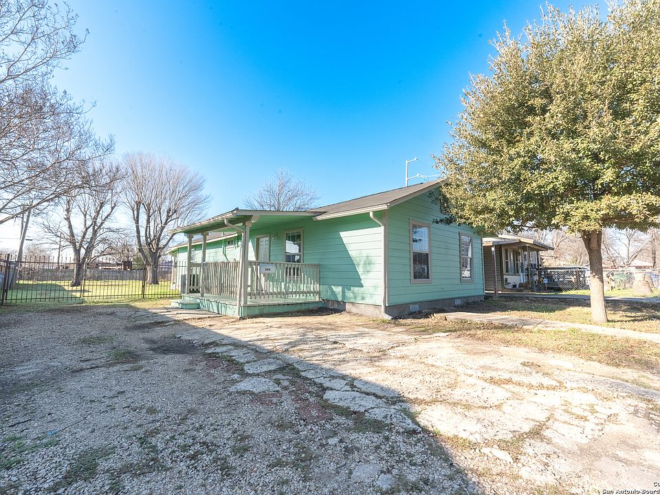 1st image of 3414 Perez St