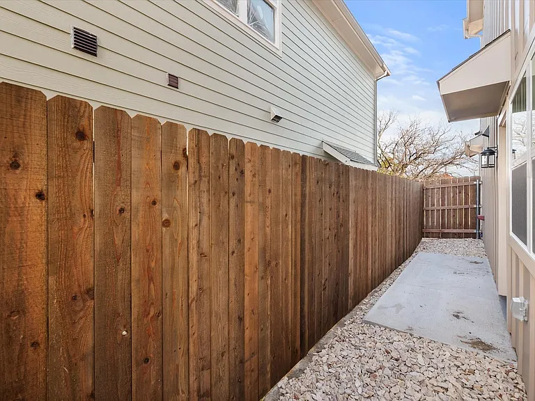 508 E Kimball St #2 — Photo 32