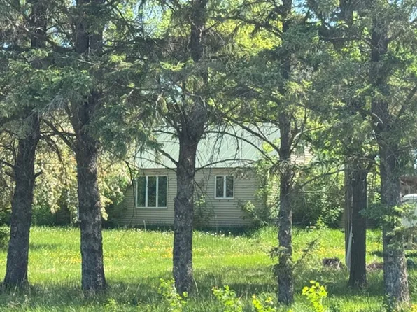 32902 County Road 123, Roseau, MN 56751