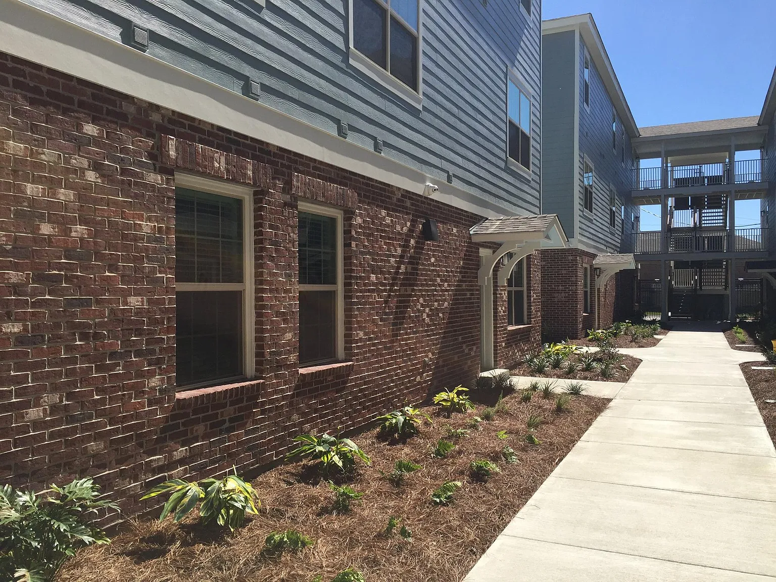 Marina Vista — Photo 3