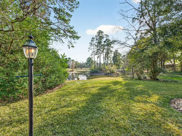 13 Wedgewood Blvd, Conroe, TX 77304