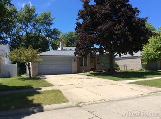 32655 Rosenbusch Dr, Warren, MI 48088