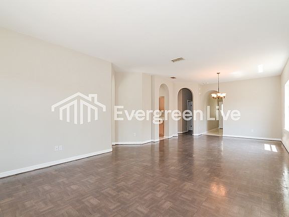 3rd image of 149 Chaucer Ave