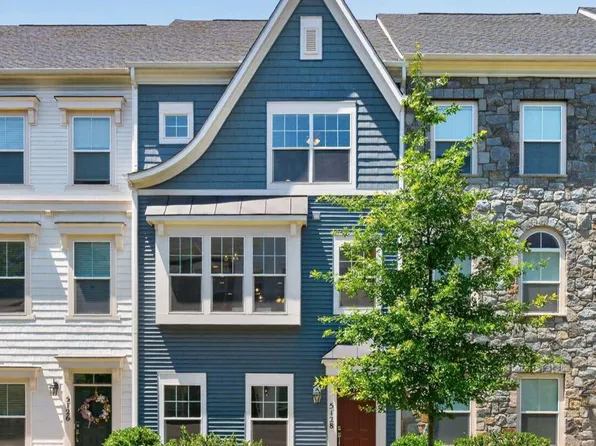 5128 Ridgeview Retreat Dr, Chantilly, VA 20151