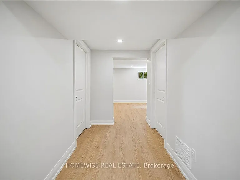 2182 Courtland Dr — Photo 40