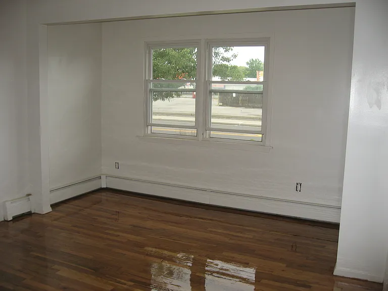 148 Woodfield Rd #1 — Photo 6