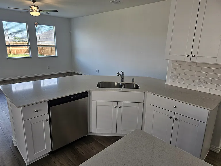 2406 Bold Venture Dr — Photo 6