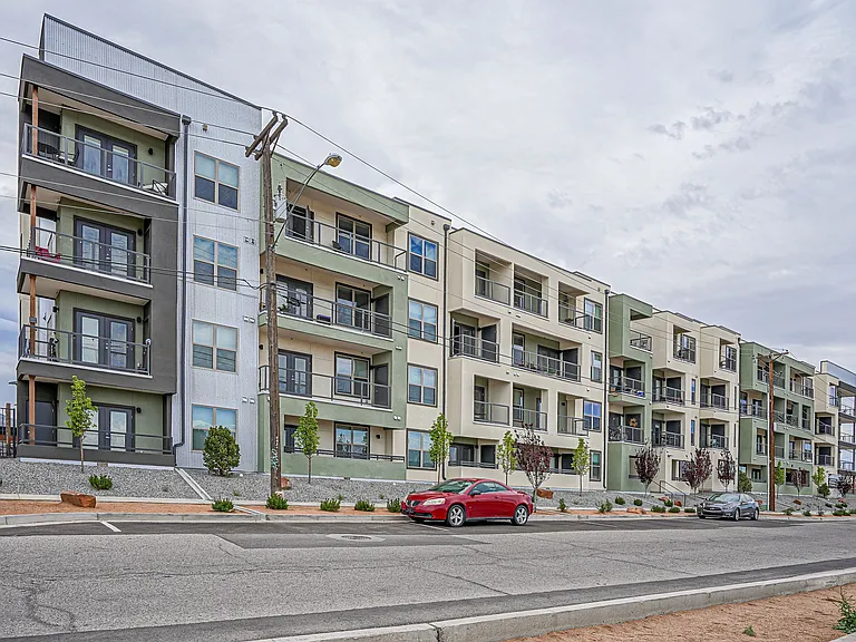 Capitol Flats — Photo 22