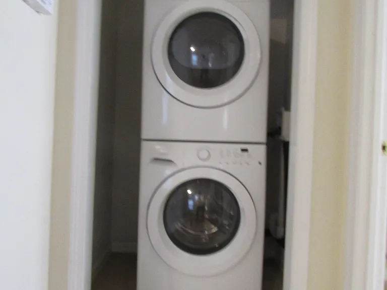 71 Pembroke Ave #1 — Photo 7