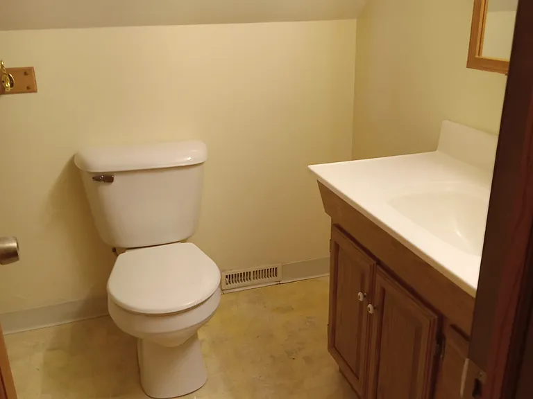 202 Hosmer St — Photo 14
