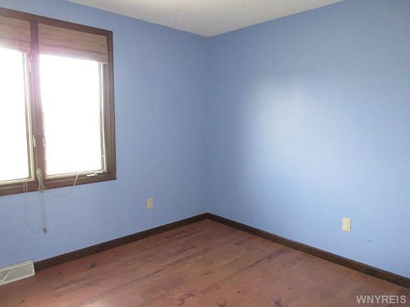 5th image of 3629 Cumberland Ln