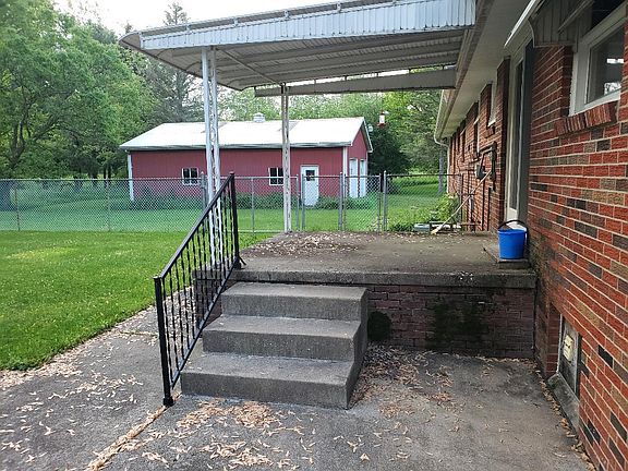 2nd image of 649 Genoa Ave NW