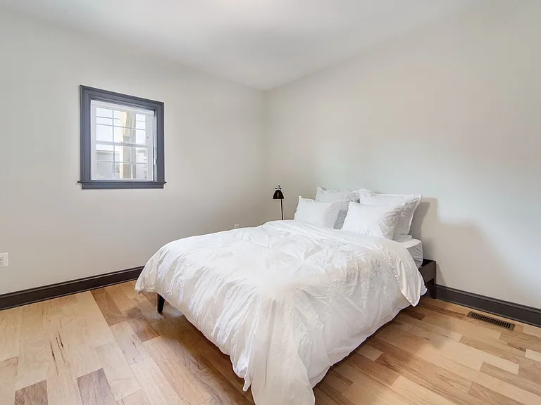 410-412 Richardson Pl NW — Photo 16