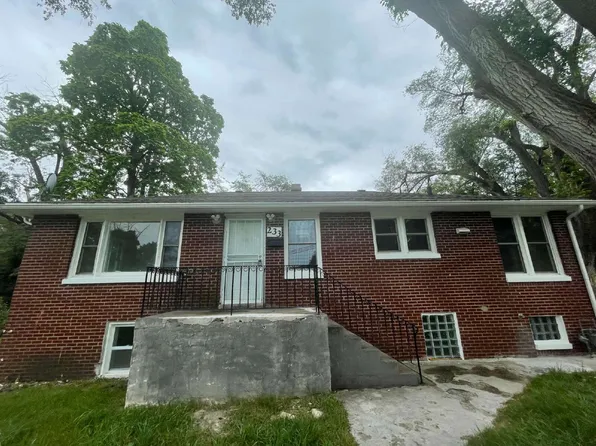 233 E 35th Ave, Gary, IN 46409