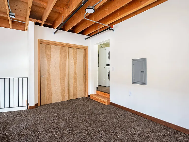 Sandy Rose Lofts — Photo 23