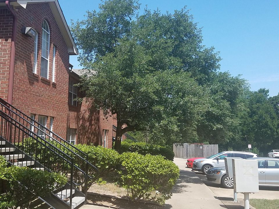 1st image of 701 Balcones Dr APT 48
