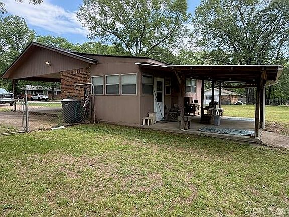 4th image of 110 Carousel Rd