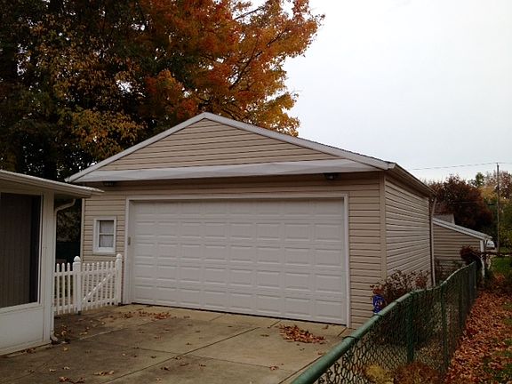 2nd image of 7615 Primrose Dr