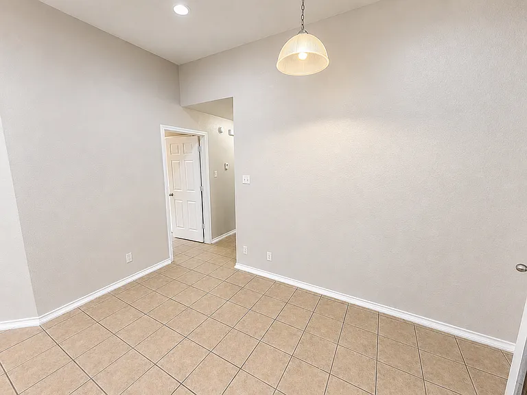 206 Dale Earnhardt Dr — Photo 9