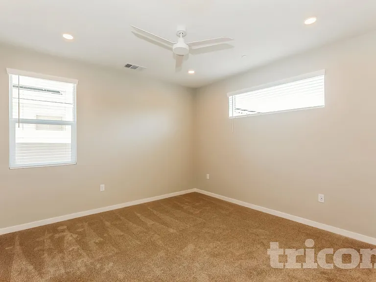 1704 Taylor Ave — Photo 5