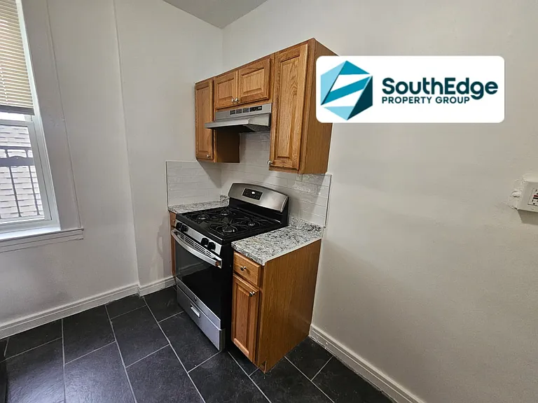 6-8 Glenwood Ave #32 — Photo 2