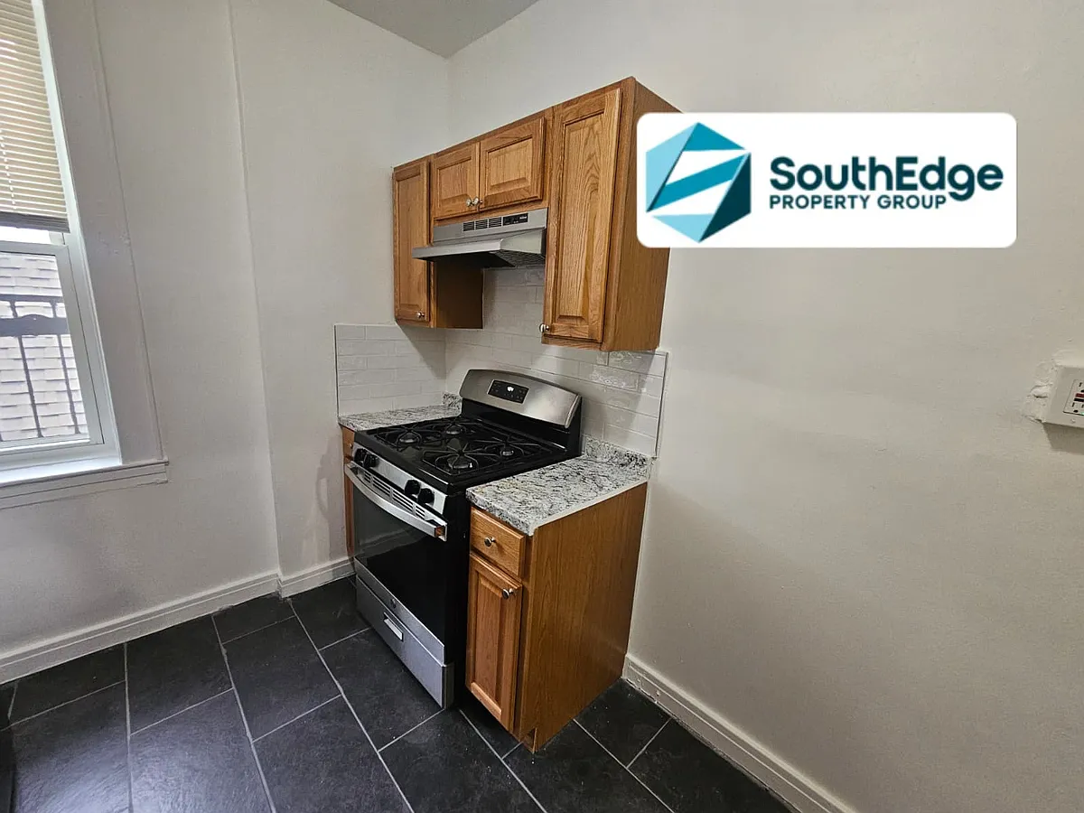 Building Photo - 6-8 Glenwood Ave #32