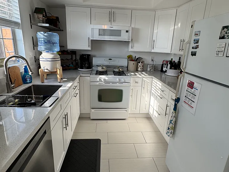 118 Palisade Ave #B — Photo 17