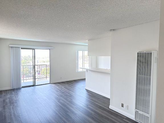 2nd image of 2723 Vanderbilt Ln #Ccdebed2c