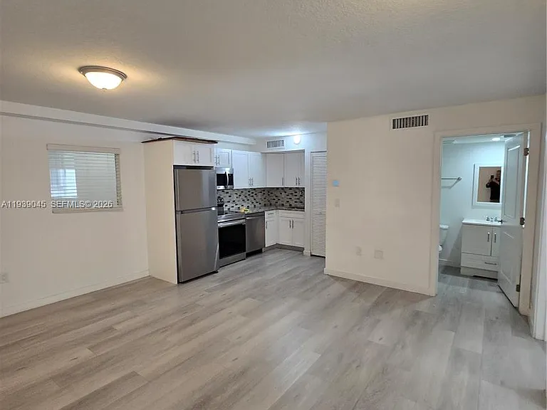 5185 W Flagler St #204 — Photo 15