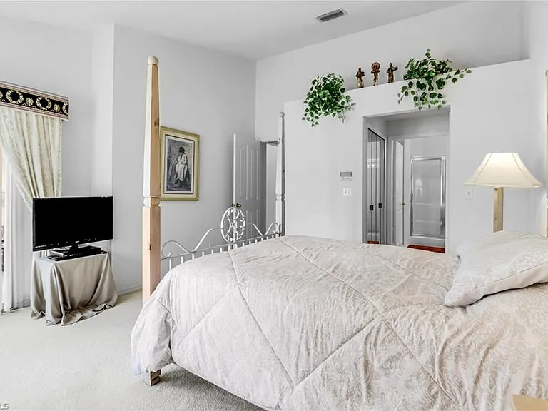 13131 Castle Harbour Dr #M3 — Photo 13