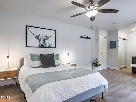 5th image of 1940 Prospector Ave #228