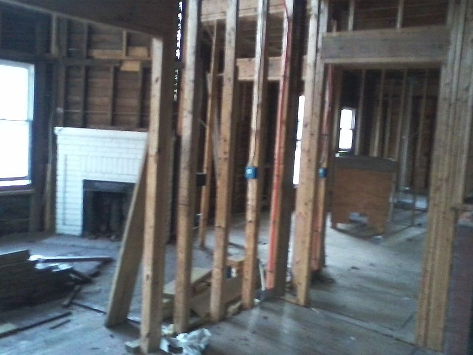2nd image of 110 S Crawford St