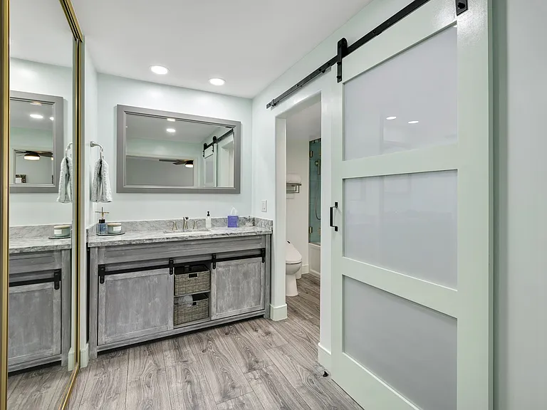 separate room for toilet and shower/ bath