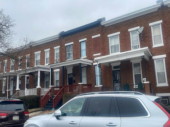 2nd image of 3026 Windsor Ave