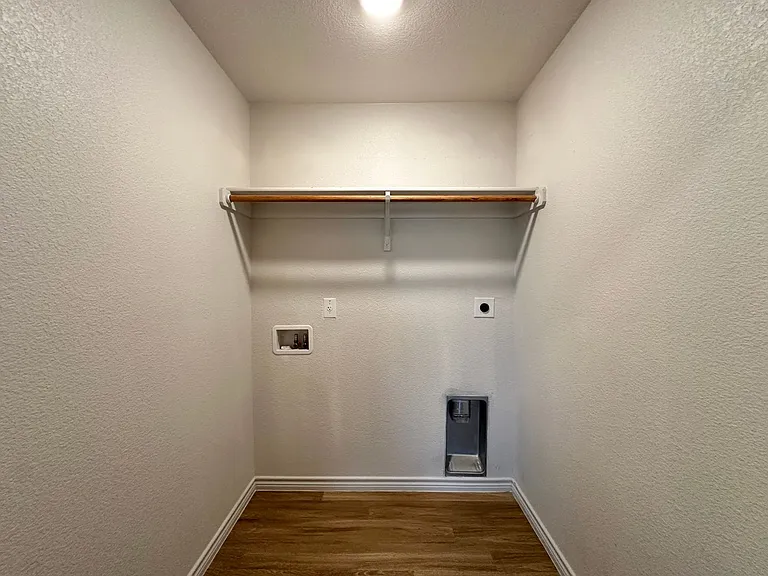 1813 Clovis Dr — Photo 39