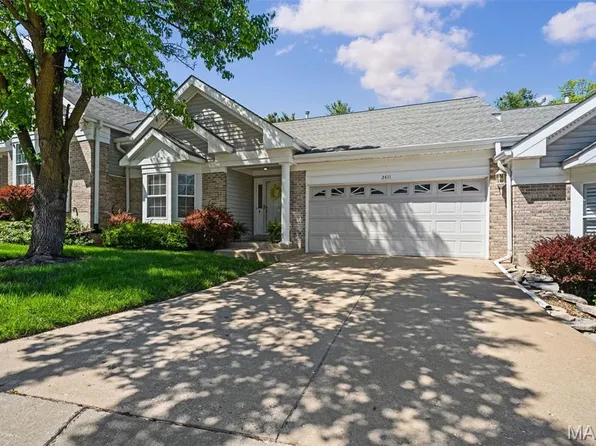 2411 S Lakeridge Ct Unit 17, Lake Saint Louis, MO 63367