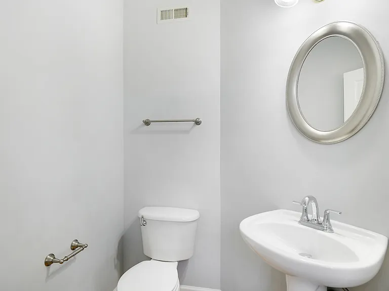 3730 Singleton Ter — Photo 4