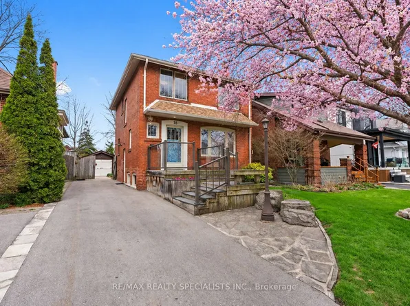 18 Dartmouth Cres, Toronto, ON M8V 1X1